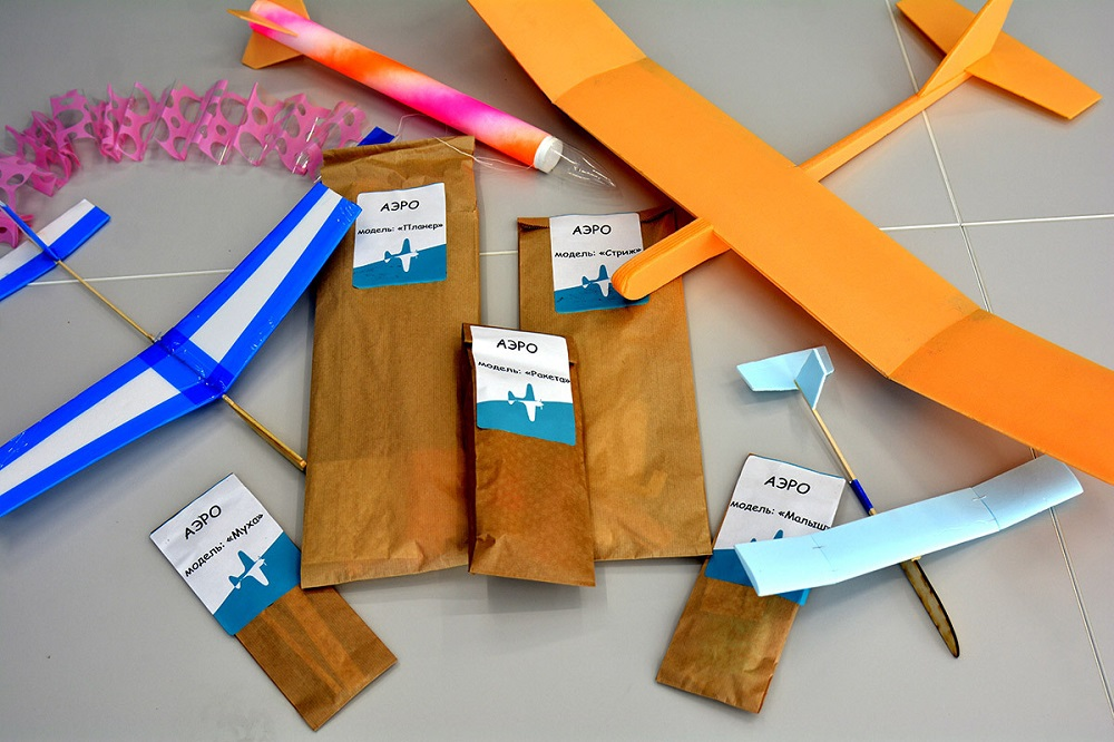 Teacher's kit for the "Aeromodelling" club