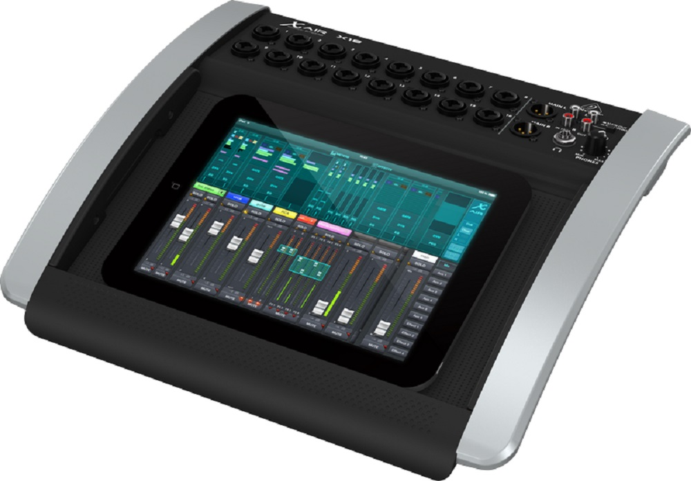 Behringer X18 digital mixing console