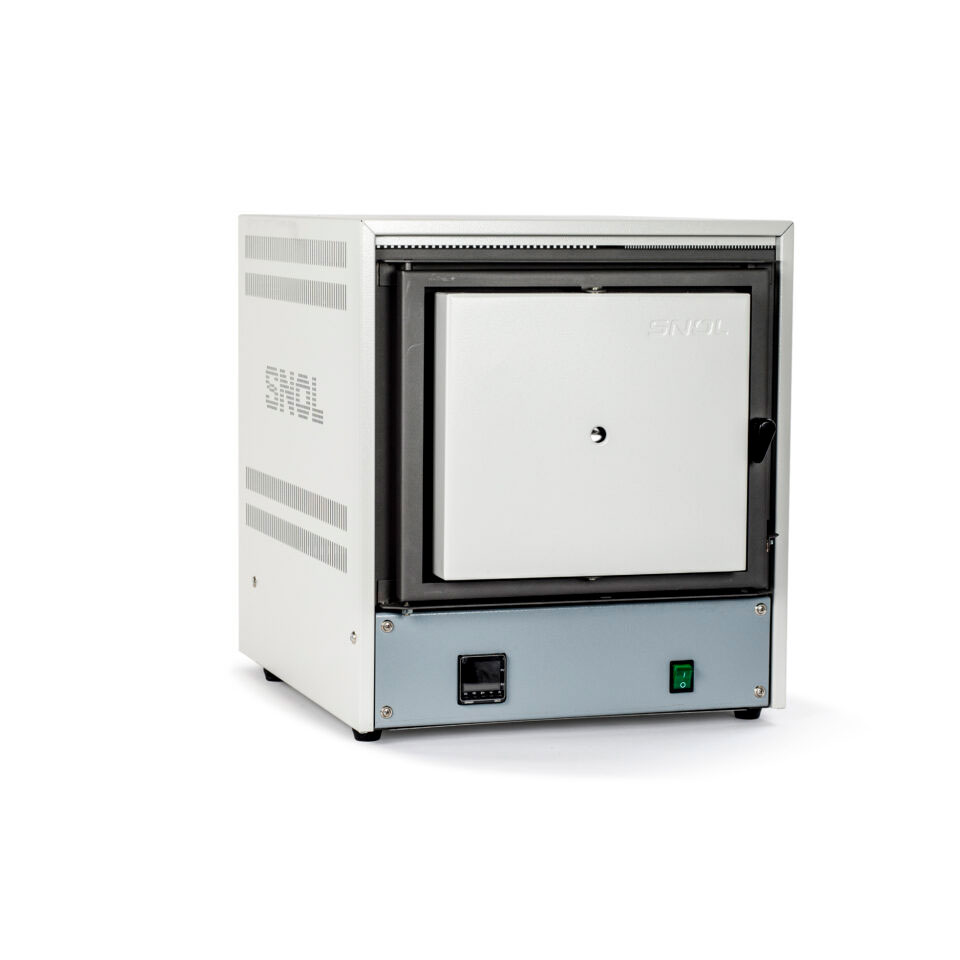 Лабораторная муфельная печь SNOL 8,2/1100 LSM 01 (до 1100 °C, 8,2 л, камера термоволокно, дверь открывается вбок, программируемый терморегулятор)