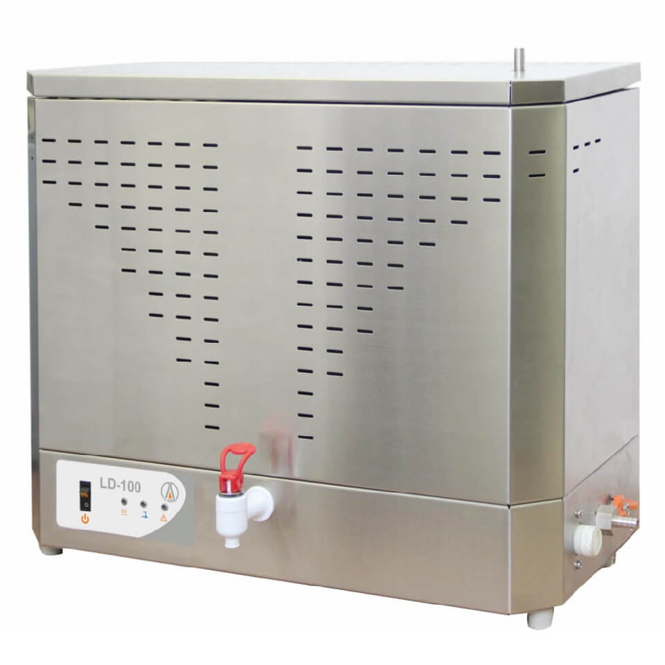 LOIP LD-104 suv distilleri (4 l/soat, o'rnatilgan suv kollektori 8 l)