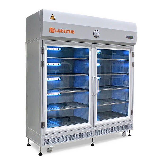 Sterile storage cabinet with hinged doors and UV lamps (KD 442.180.02, art. 2R-S.422-18)